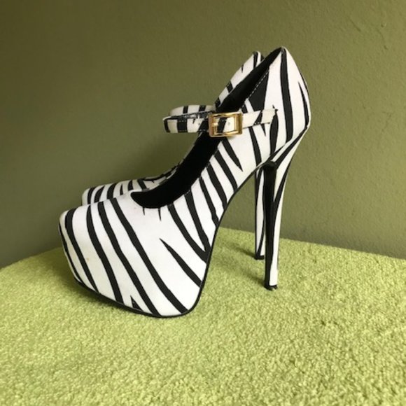 ALBA Zebra print platform heels size 7.5 - Picture 2 of 8